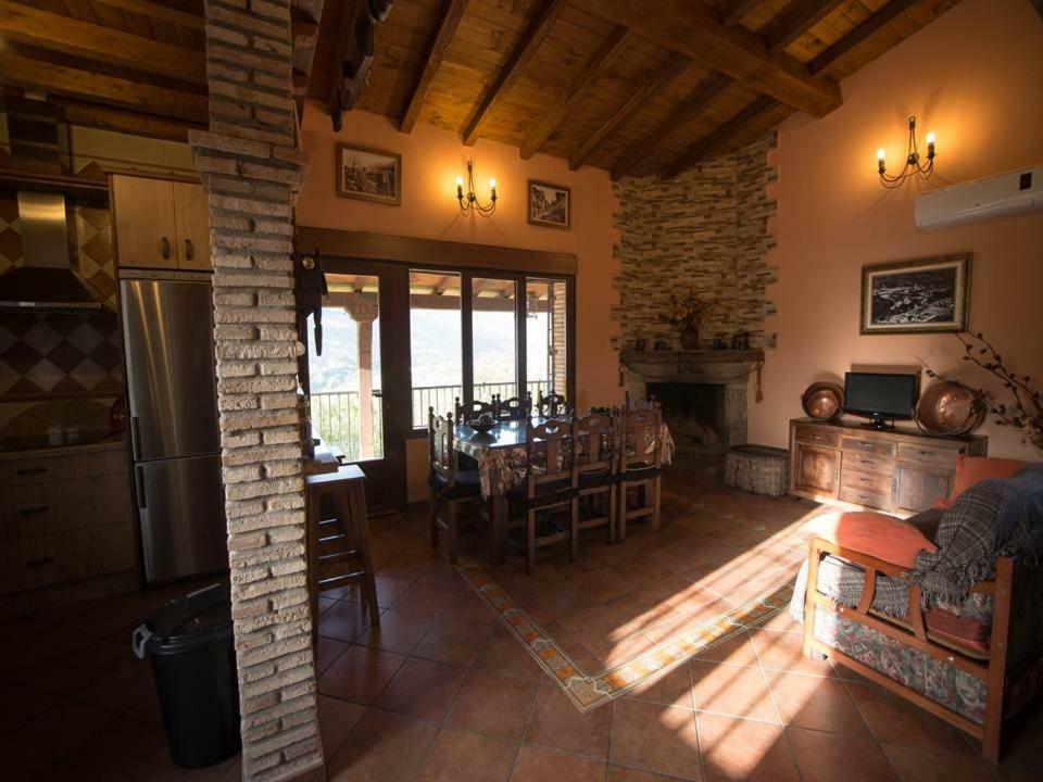Casa Rural Apartamento Las Malpicas Navaconcejo Dış mekan fotoğraf