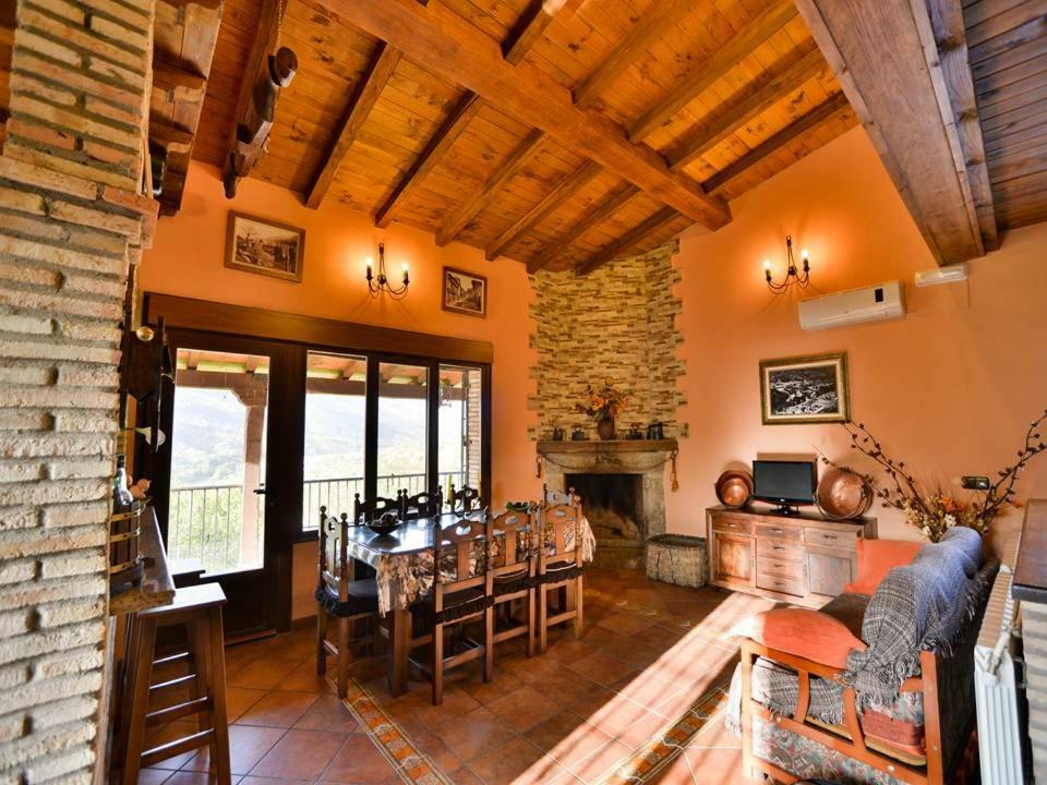 Casa Rural Apartamento Las Malpicas Navaconcejo Dış mekan fotoğraf